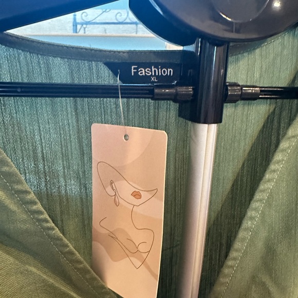 NWT Boho Green Maxi Dress - Picture 5 of 10